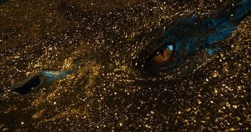 Smaug-emerges-from-his-gold-in-The-Hobbit-The-Desolation-of-Smaug | The